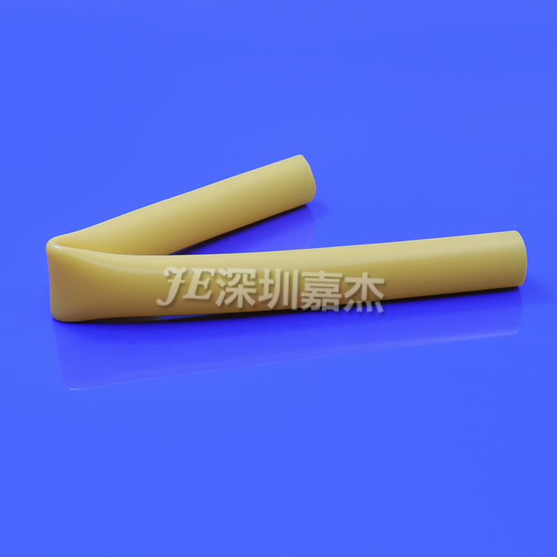 美女被艹得愈来愈烈的视频双色硅胶管